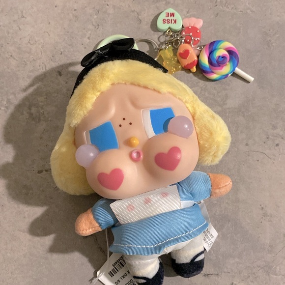 POP MART Accessories - Crybaby Alice Doll with Charms